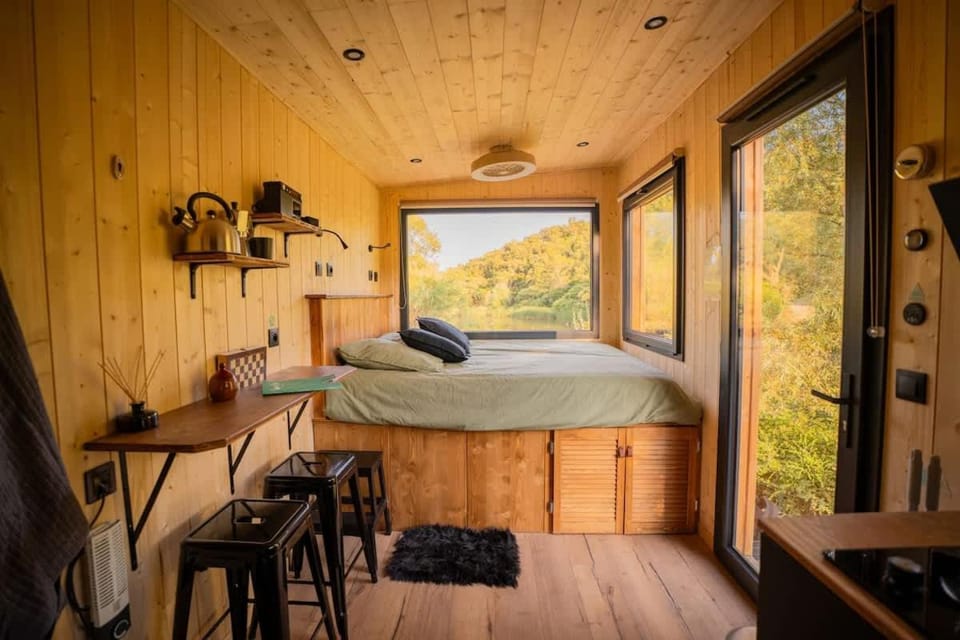 Lodge Grand Confort - Salle de bain italienne - Au coeur du Vignoble à 10 min de la Mer House in La Londe-les-Maures