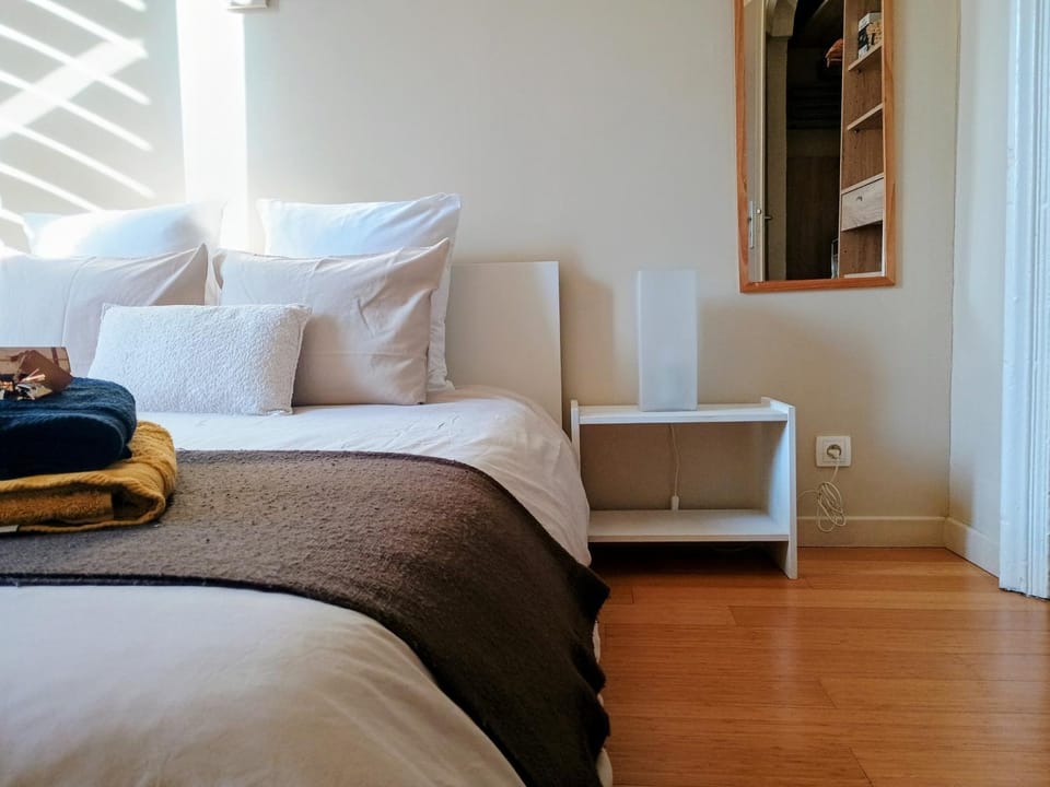 Spacieux 74 m2 Standing Clim & Parking Privé Centre Ville Apartment in L'Isle-sur-la-Sorgue
