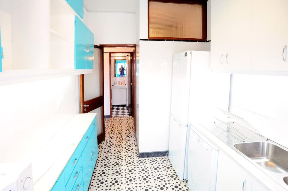 Kitchen or kitchenette, oven, stove
