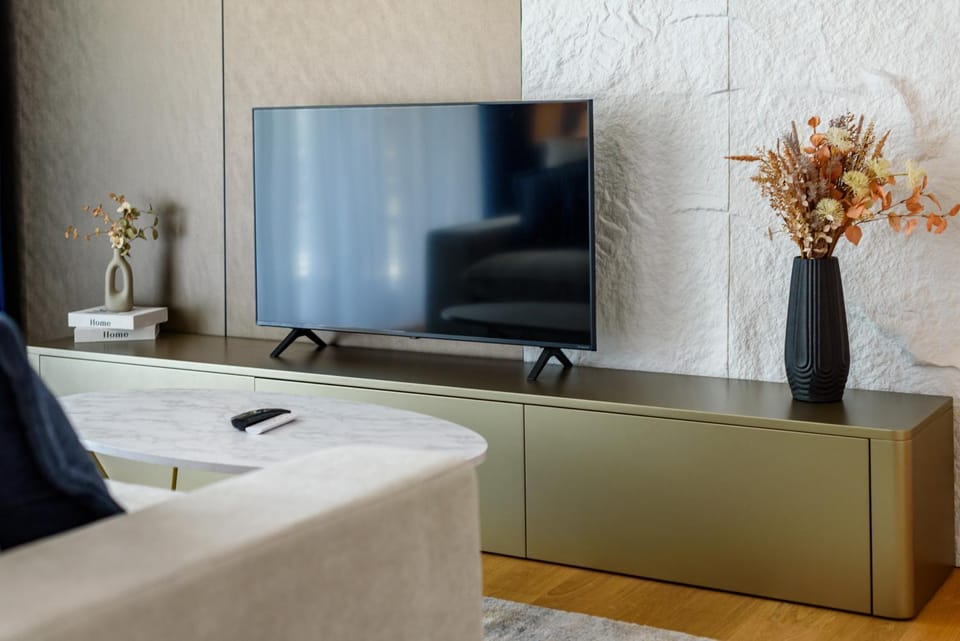 TV and multimedia, Living room, Seating area