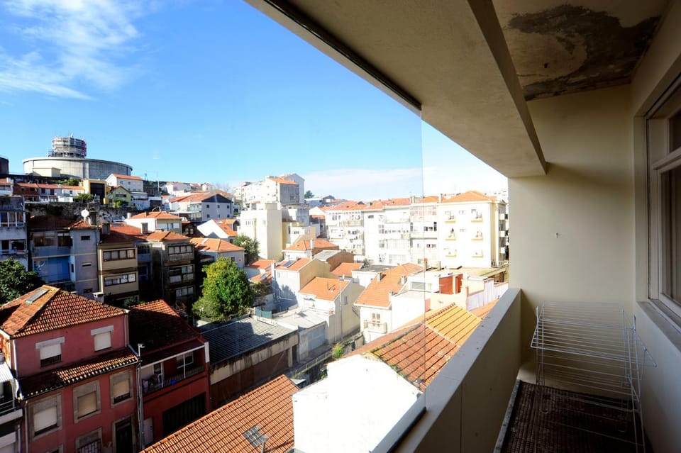 View (from property/room), Balcony/Terrace, City view