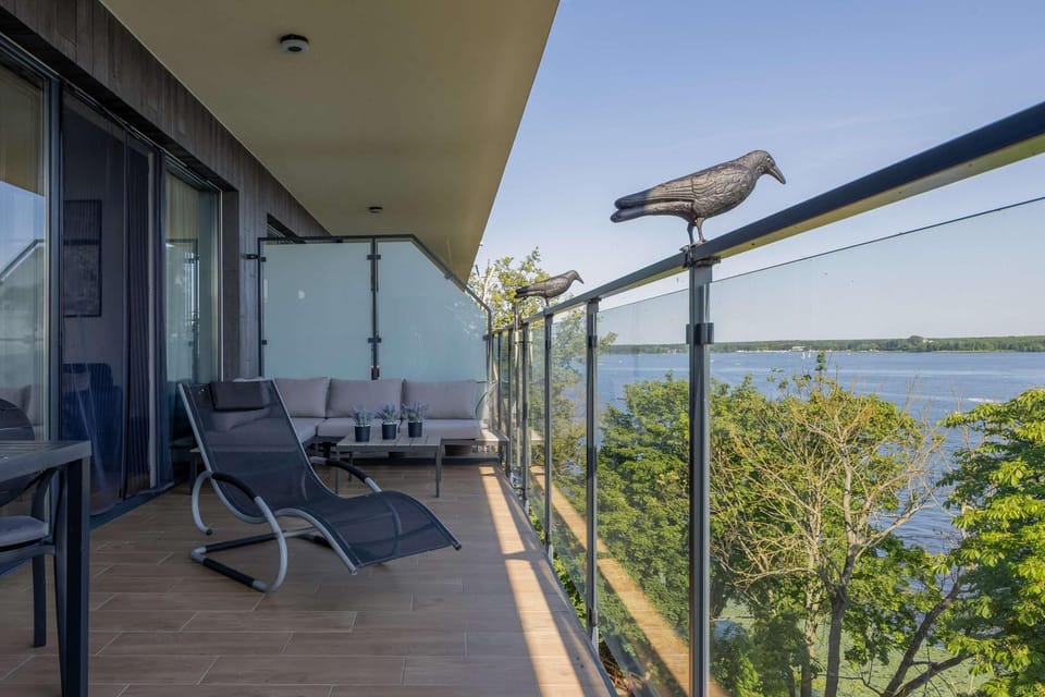 View (from property/room), Balcony/Terrace, Lake view