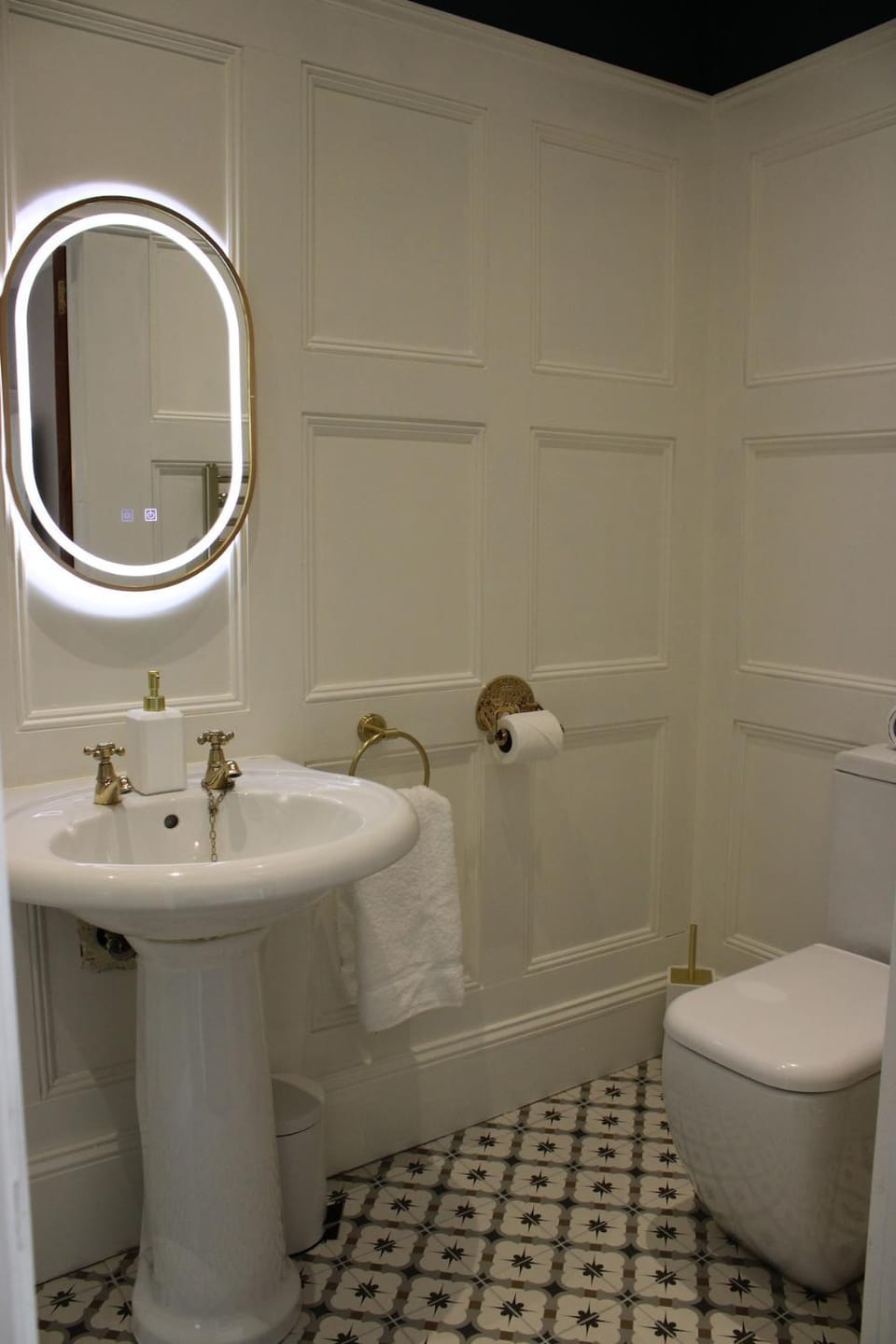 Oceanview Dundrum House in Dundrum