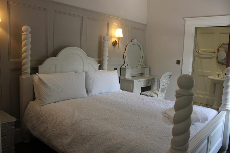 Oceanview Dundrum House in Dundrum