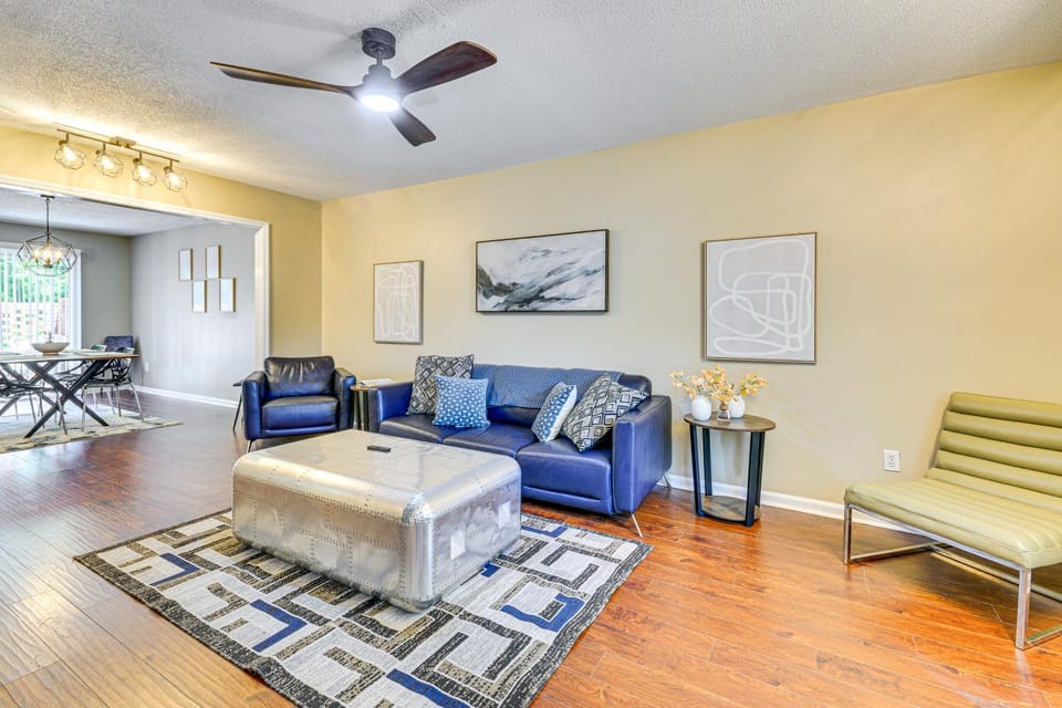 2 Mi to High Point University: Townhome w/ Patio Apartment in High Point