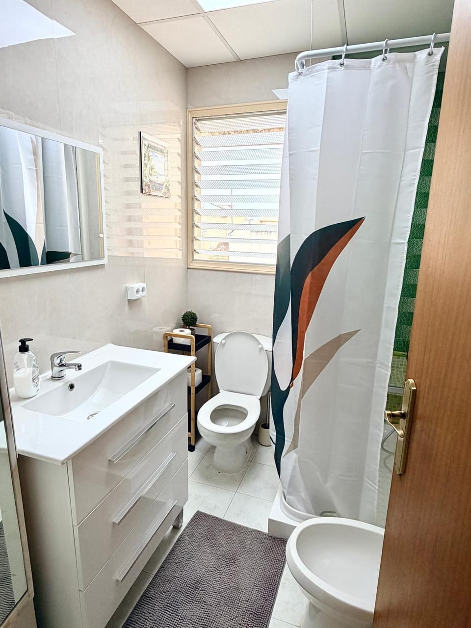 Shower, Bathroom, bidet