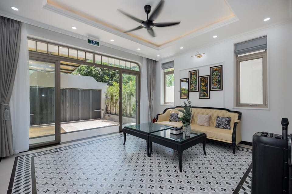 Patio, TV and multimedia, Living room, Parking
