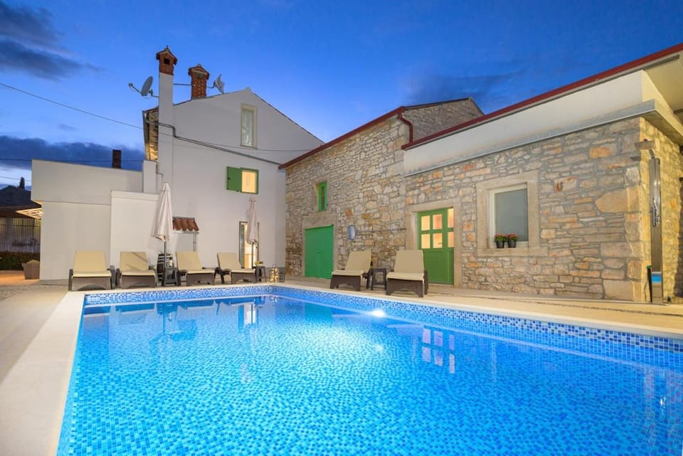Kuća Drdanić by Istrialux Villa in Istria County