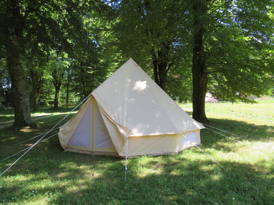 Camping éco-touristique et tiers-lieu apprenant - KERBOUZIER Campground/ 
RV Resort in Finistere