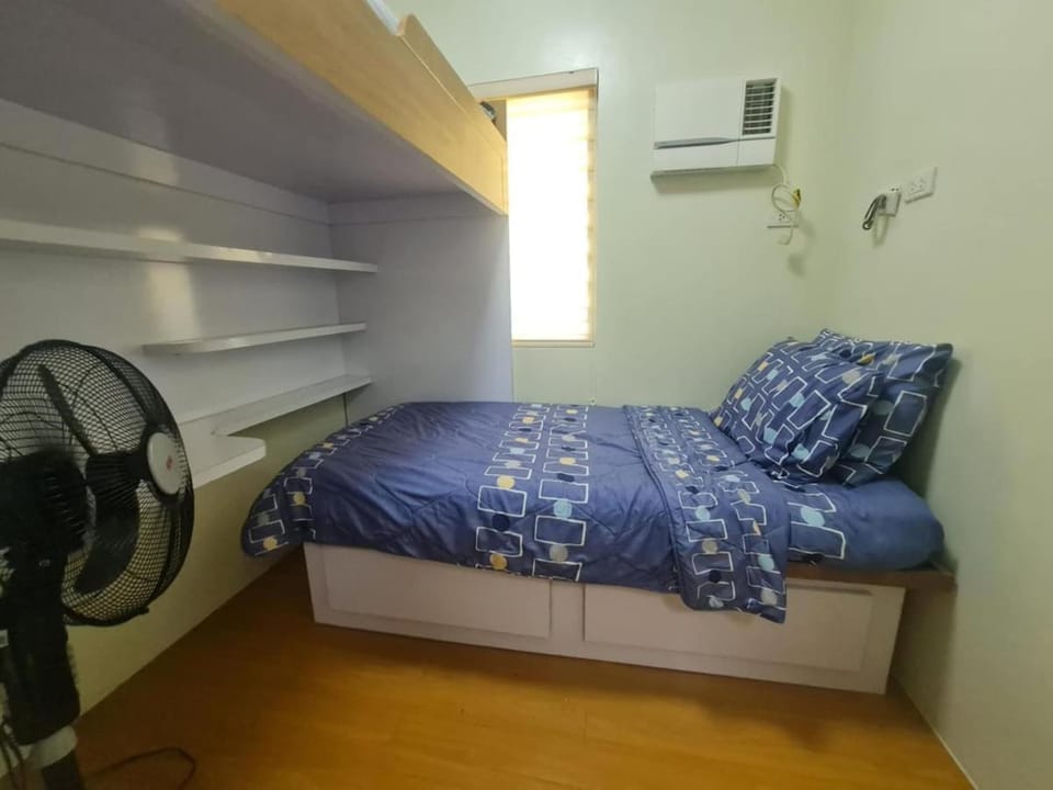 Pontefino Townhouse Comfy Pink 0412 two-storey Apartment in Batangas
