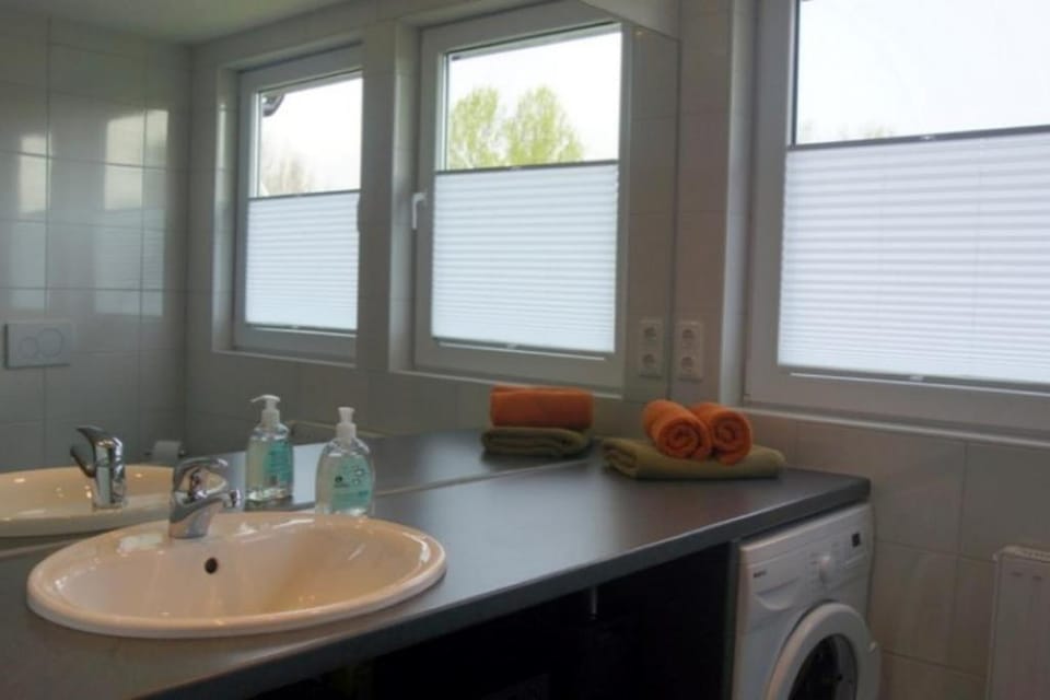 Bathroom, washing machine