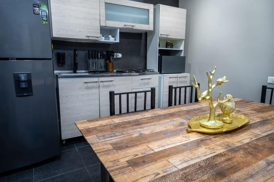 Kitchen or kitchenette, Dining area, stove