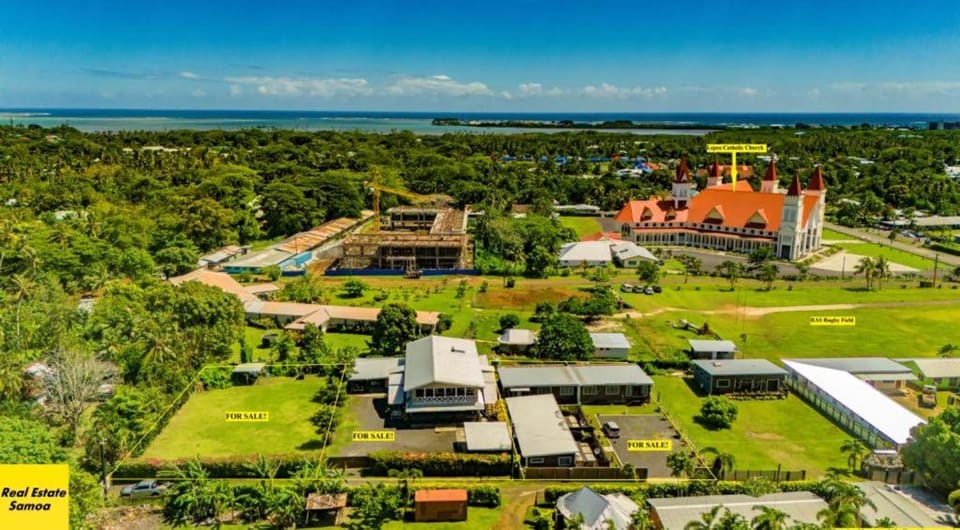Lux in Lotopa House in Apia