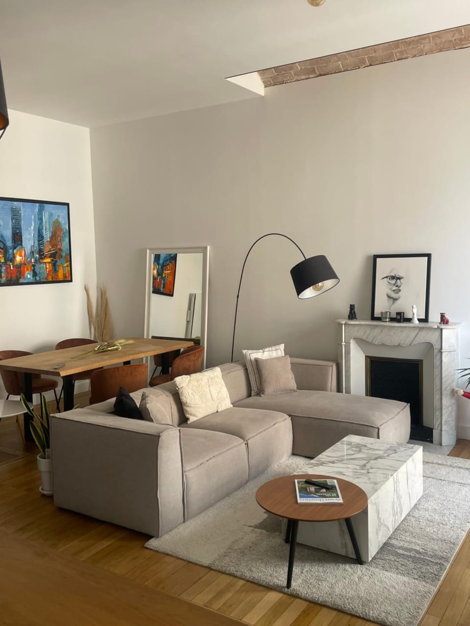 Living room, Seating area