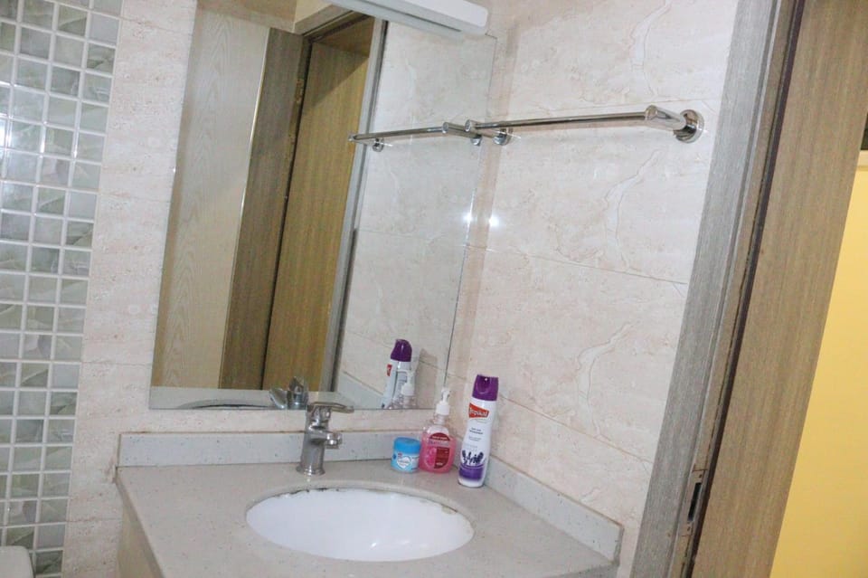 supreme living three bedroom apartment with swimming pool fully equipped gym ample parking space child play area and catchy scenic views Apartment in Nairobi