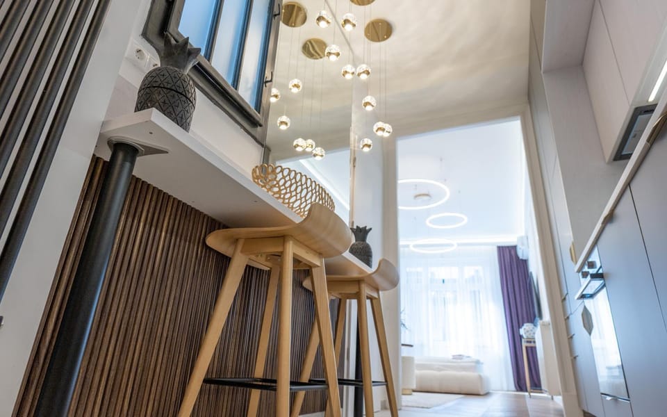 Dining area, kitchen