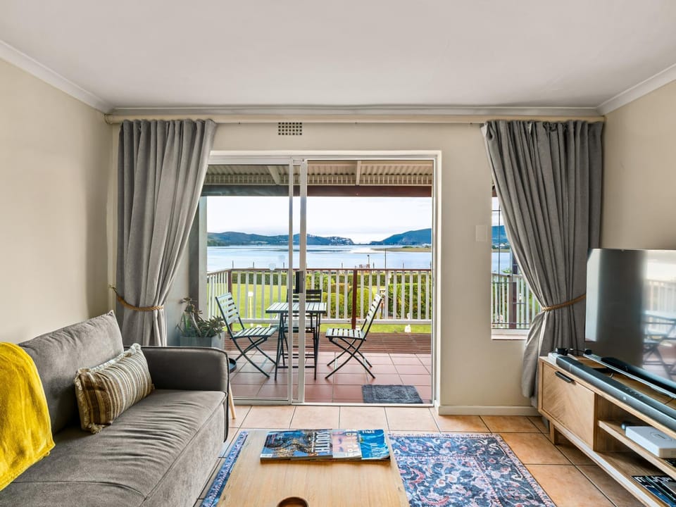 Natural landscape, TV and multimedia, Balcony/Terrace, Living room, Seating area, Evening entertainment, Sea view