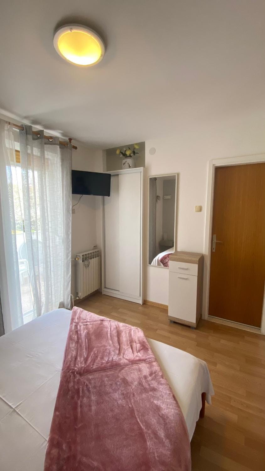 Guest House Tonica Bed and Breakfast in Krk