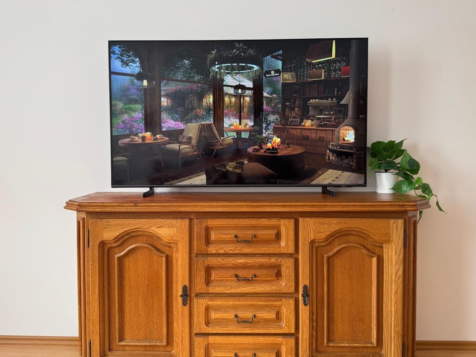 TV and multimedia, Living room, Photo of the whole room, Decorative detail, Evening entertainment, Bedroom