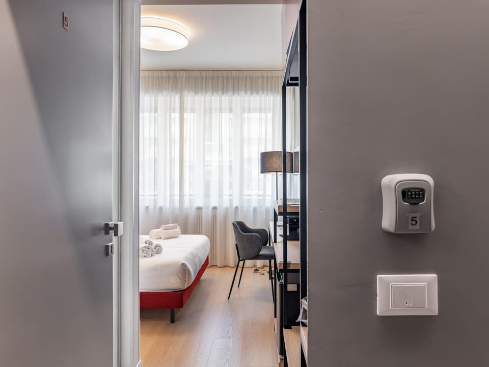 BeCO Illimity Business Luxury Double Suite Apartment in Milan