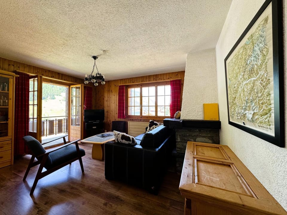 Communal lounge/ TV room, Living room