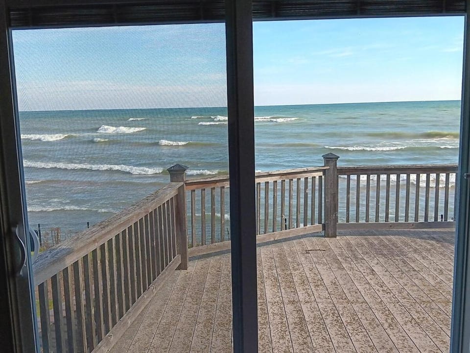Pelican Point - Private Retreat House in Sheboygan