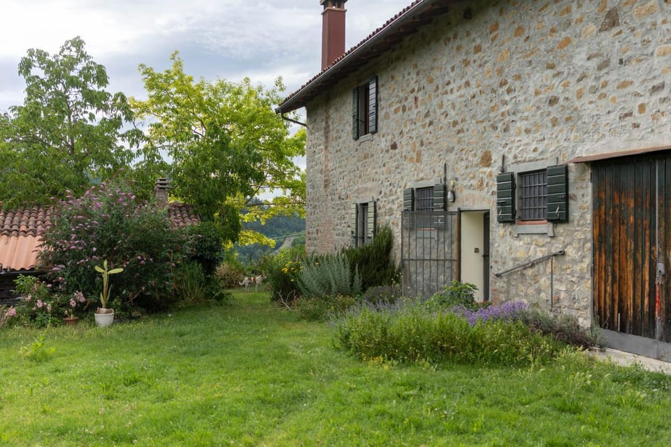 Cá Pradella - Harmony and Nature, Bed & Breakfast Bed and Breakfast in Emilia-Romagna