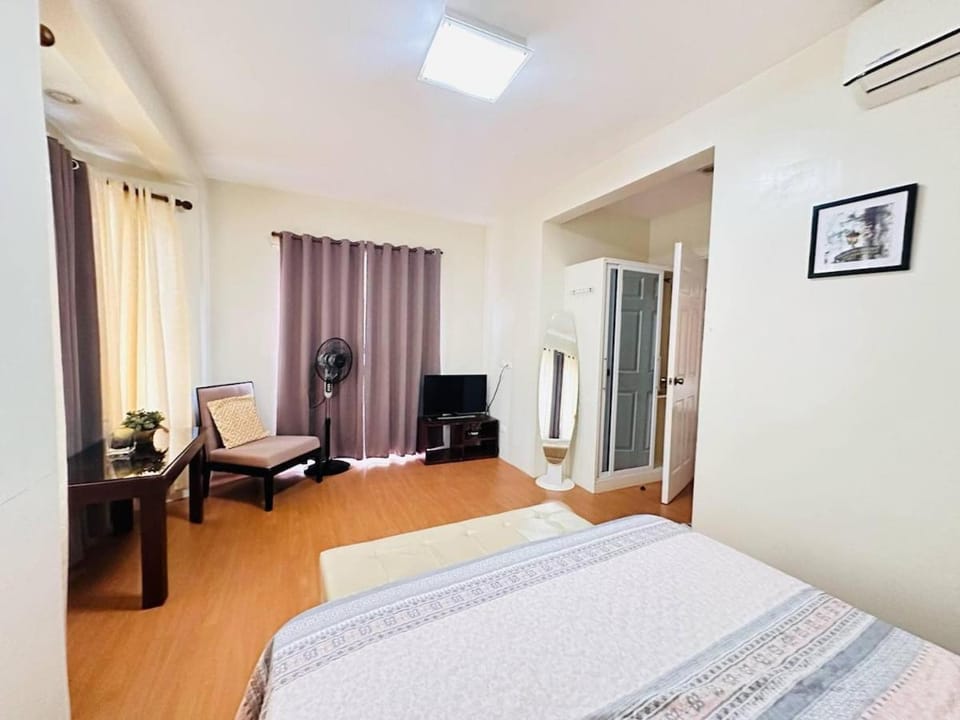 Pontefino Prime 0716 Corner unit Apartment in Batangas