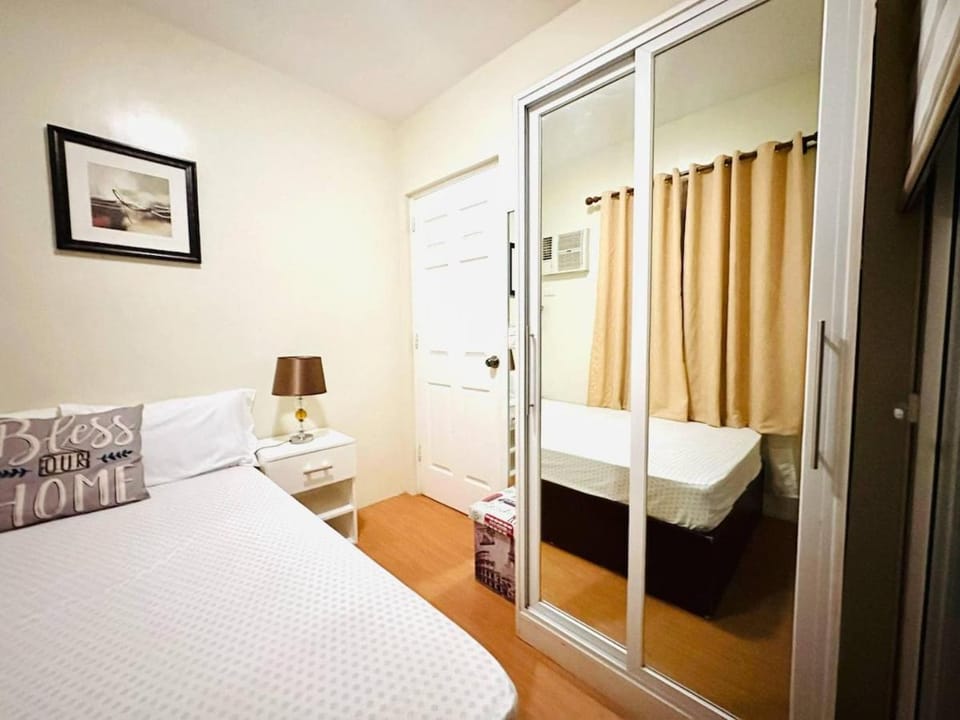 Pontefino Prime 0716 Corner unit Apartment in Batangas