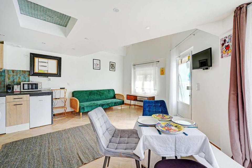 Amazing 1BR 2P Duplex Montreuil Apartment in Paris
