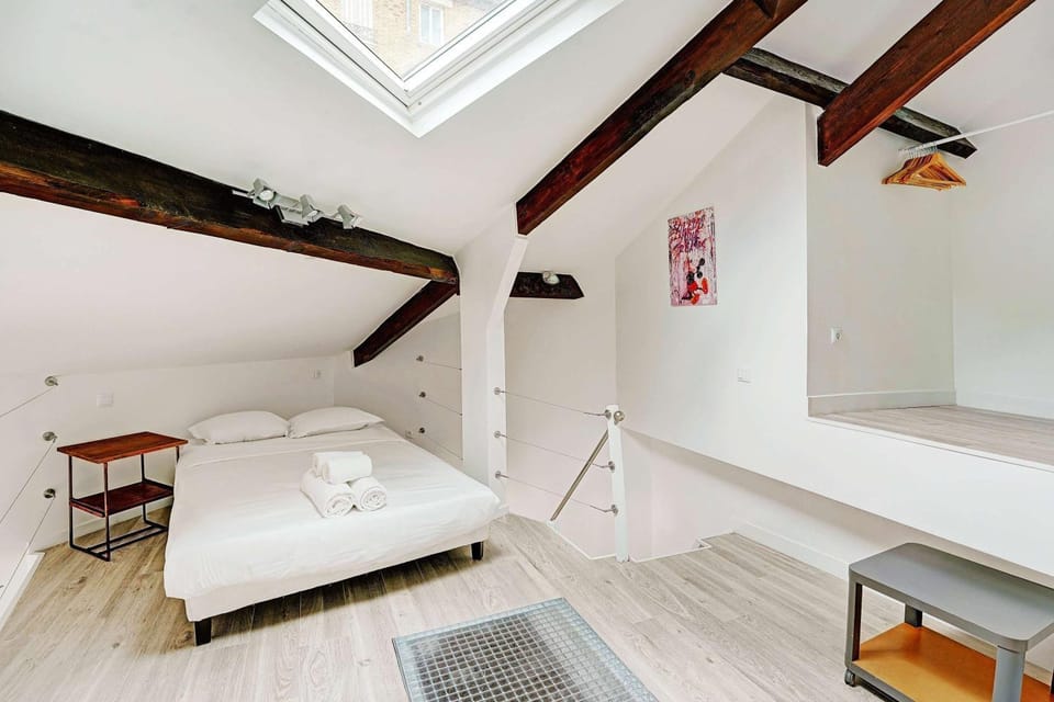 Amazing 1BR 2P Duplex Montreuil Apartment in Paris