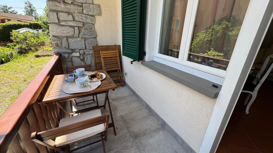 Patio, Day, Garden, View (from property/room), Balcony/Terrace, Garden view