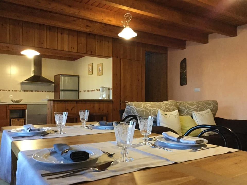 BBQ facilities, Balcony/Terrace, Banquet/Function facilities