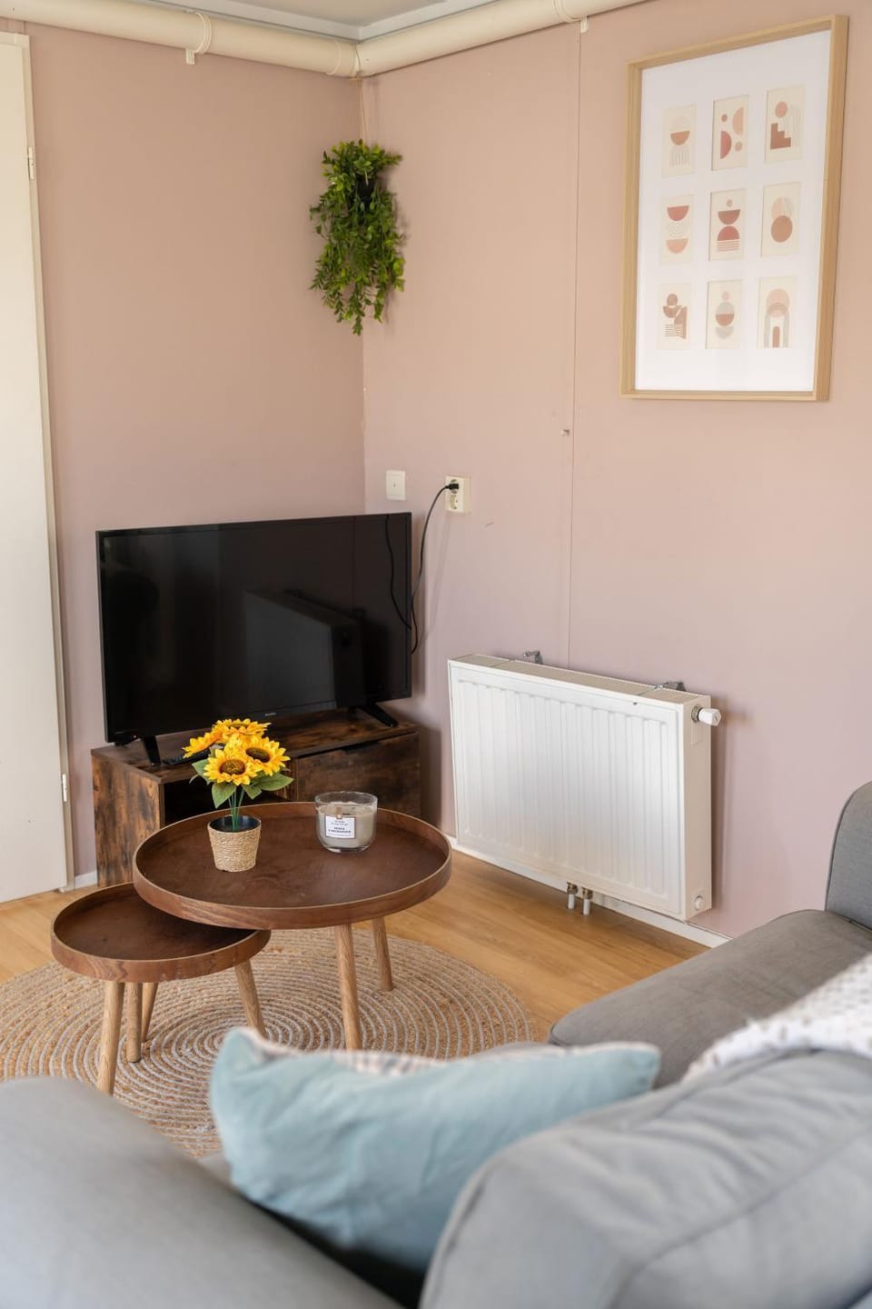 TV and multimedia, Seating area