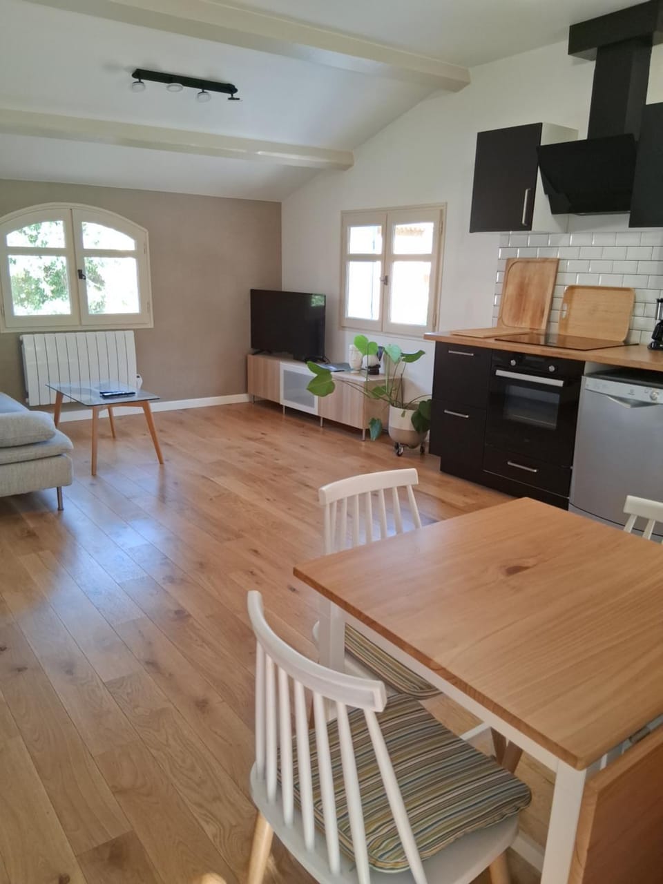 appartement entier dans villa chez jack Apartment in Solliès-Toucas