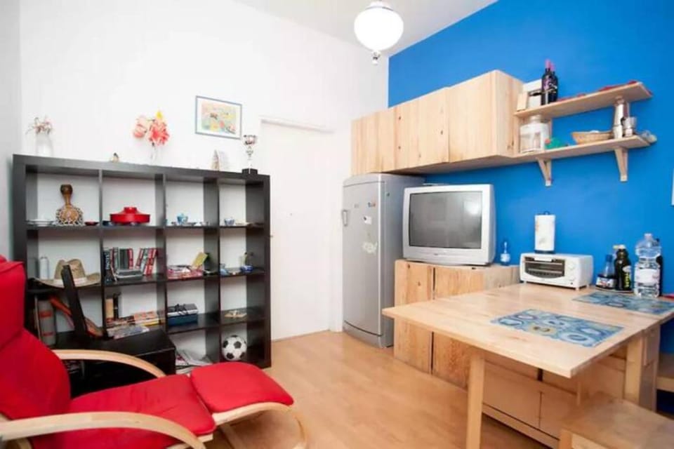 Torretta 16 red room Vacation rental in Tuscania