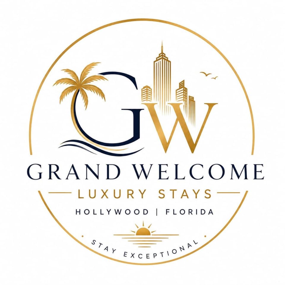 Ocean Wind - Luxury Beachfront Condo with Pool & Gym House in Hollywood Beach