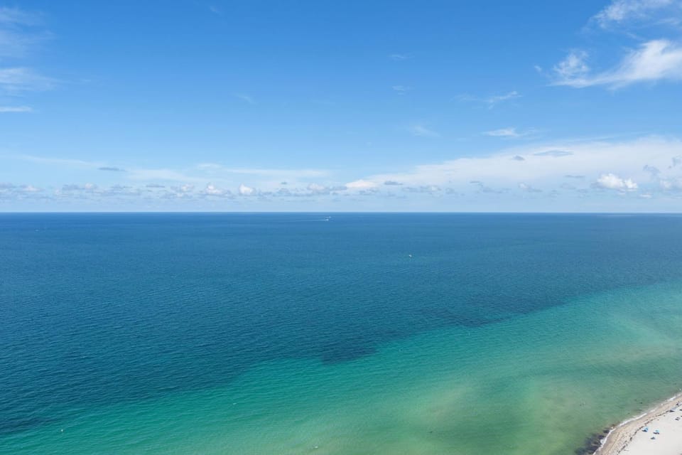 Luxury Living on the Beach with Resort Amenities House in Hollywood Beach