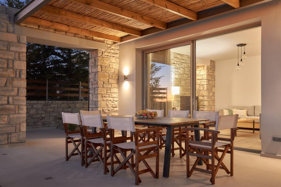 Patio, Dining area
