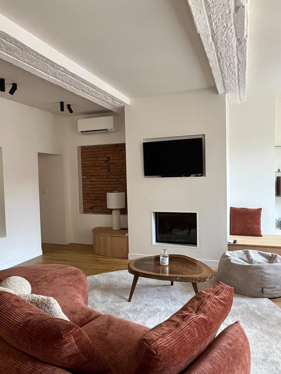 Communal lounge/ TV room