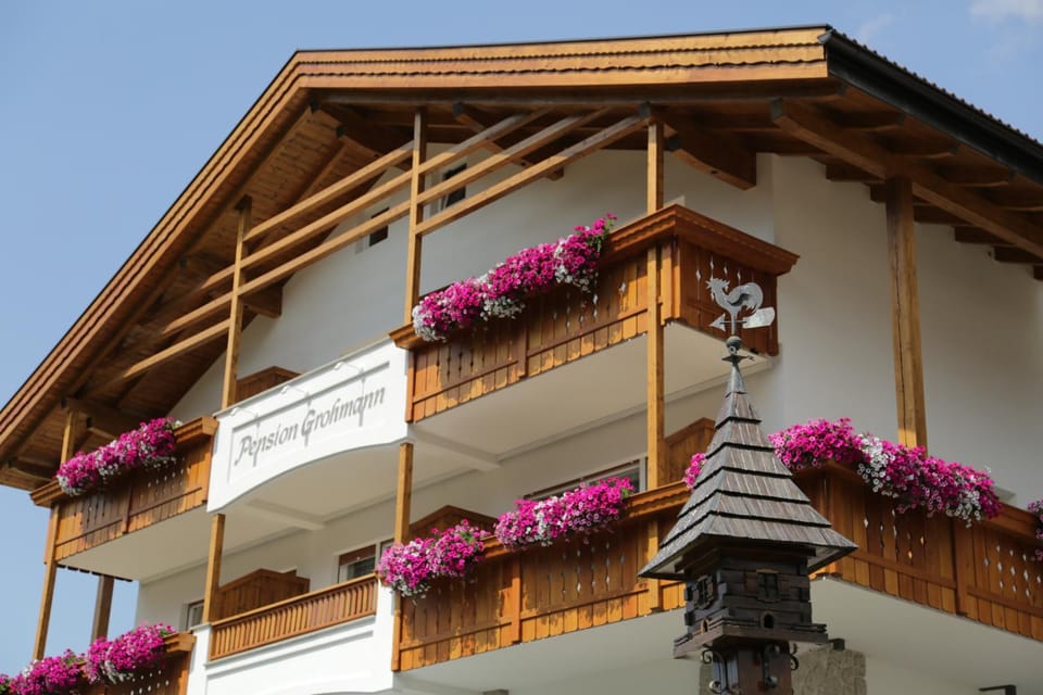 Property building, Balcony/Terrace