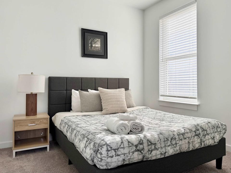 New 1B1B Condo in Old Fourth Ward 542Blvd207 Apartment in Atlanta