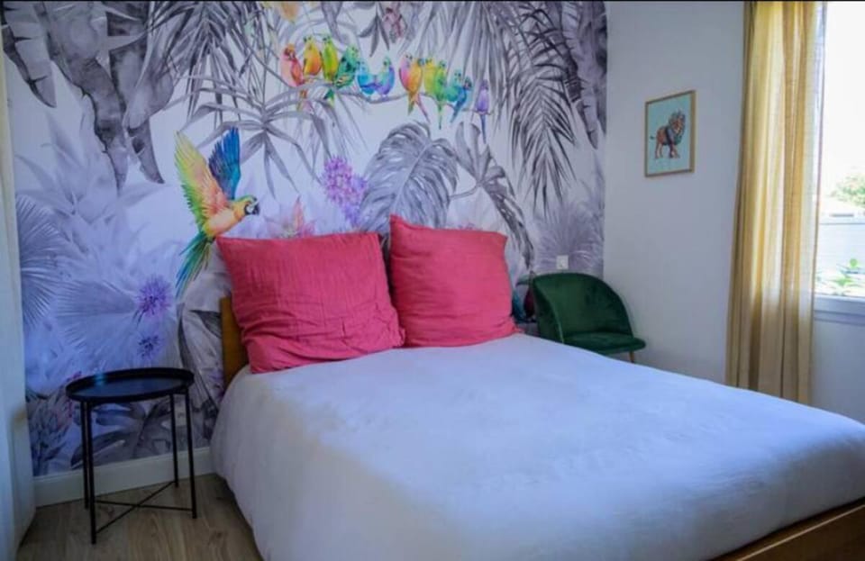 Bed, Bedroom
