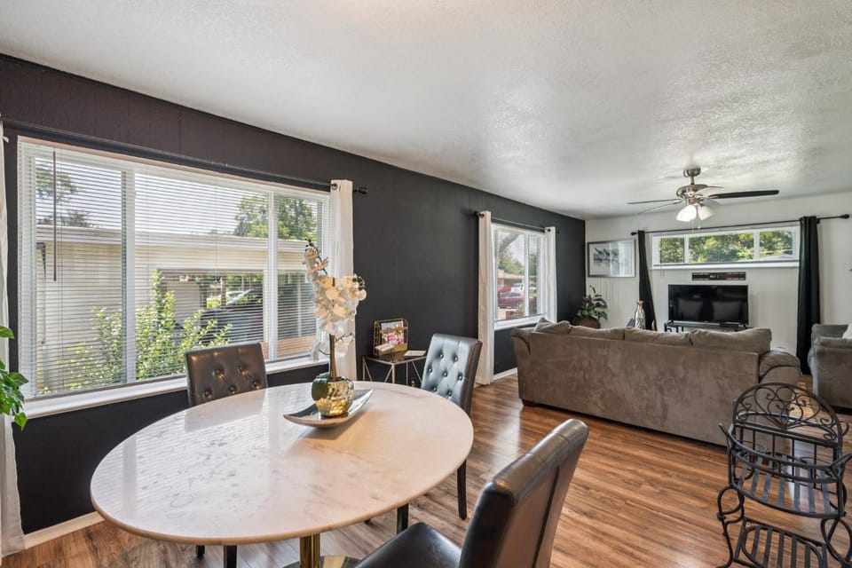 Cozy Temple Home - Fenced Yard & Wi-Fi home House in Temple