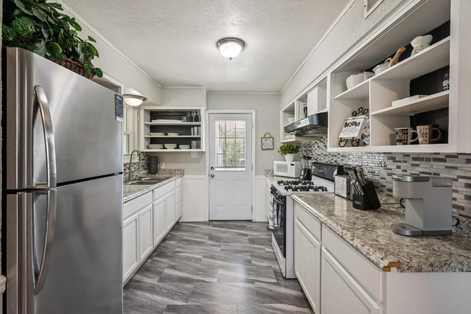 Cozy Temple Home - Fenced Yard & Wi-Fi home House in Temple