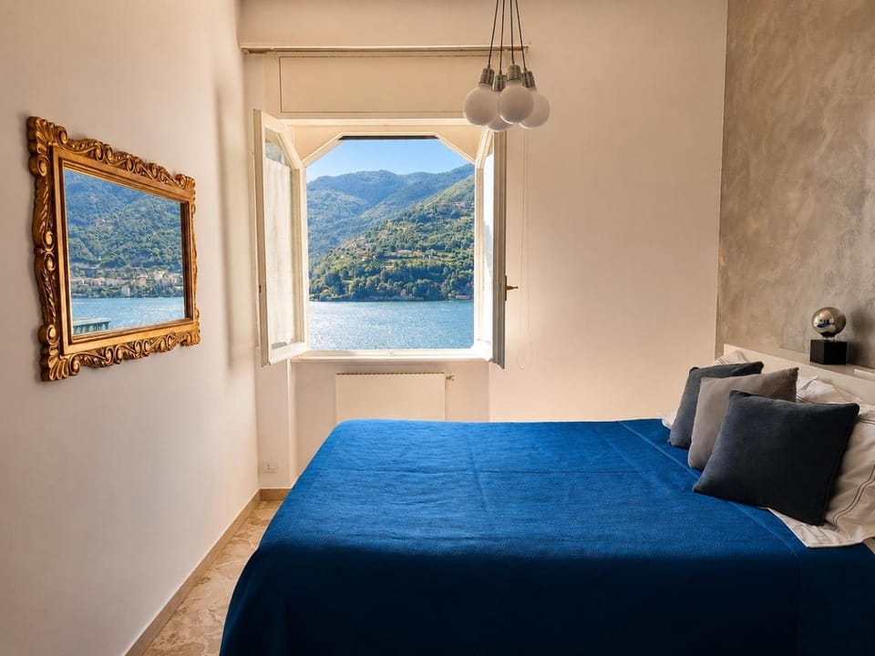 Natural landscape, Bedroom, Lake view, heating, wardrobe, wedding, air conditioner