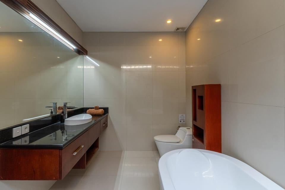 Bathroom, Bath