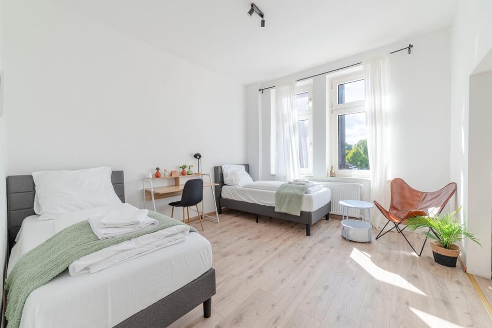 SpaceStays Apartment For 6 Apartment in Bochum
