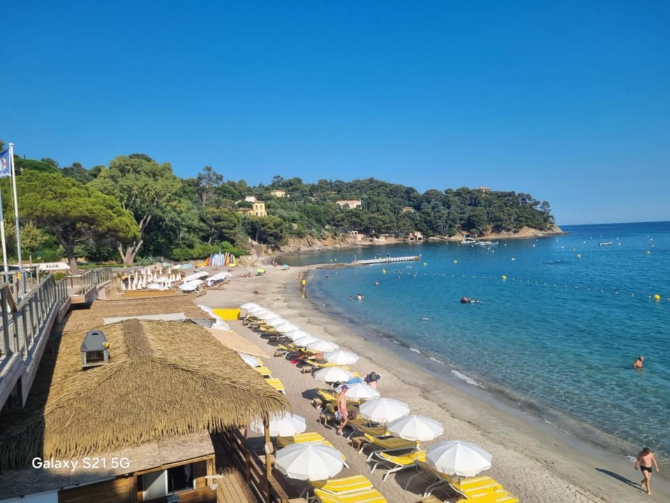 appartement de la plage climatisé Apartment in Rayol-Canadel-sur-Mer