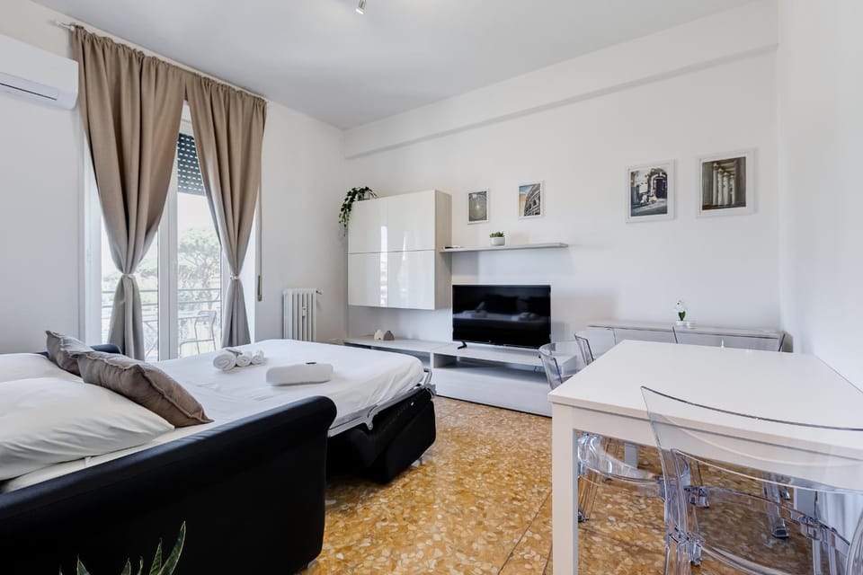 TV and multimedia, Seating area, Evening entertainment
